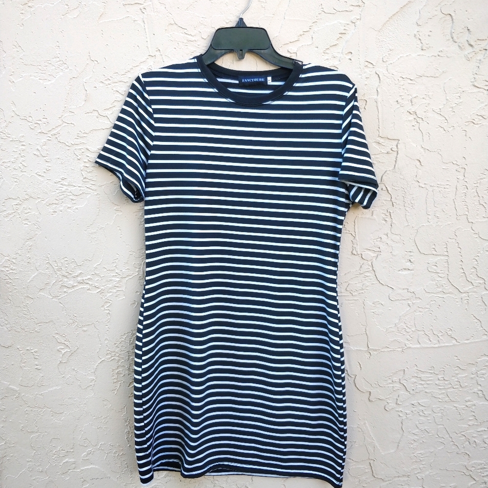 Striped black and white  bodycon dress nwot